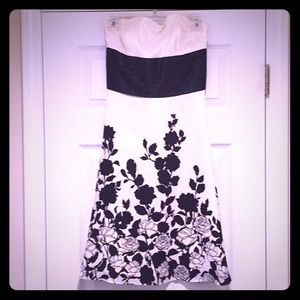 White House Black Market